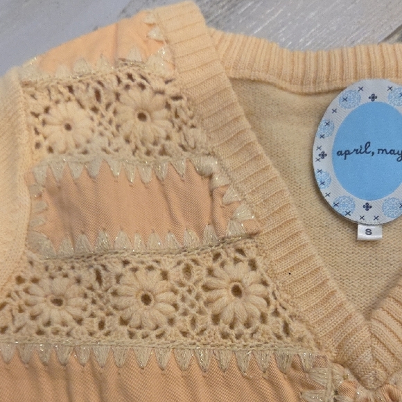 Chic wool  Beige Knit Women's Blouse - Picture 10 of 13